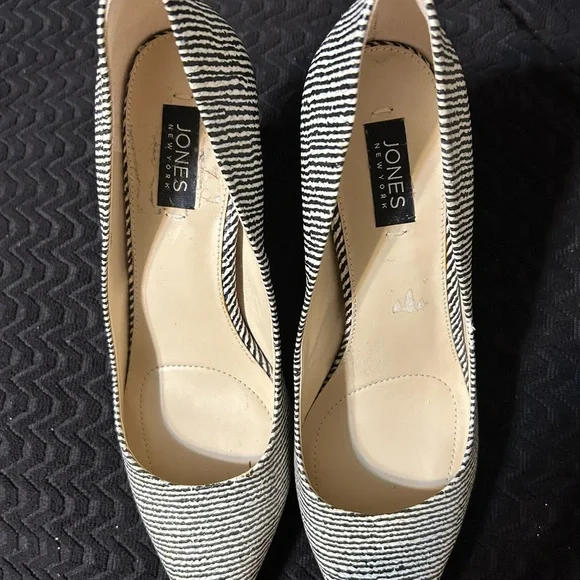 Jones New York Black and White Patterned Heels - Picture 1 of 4